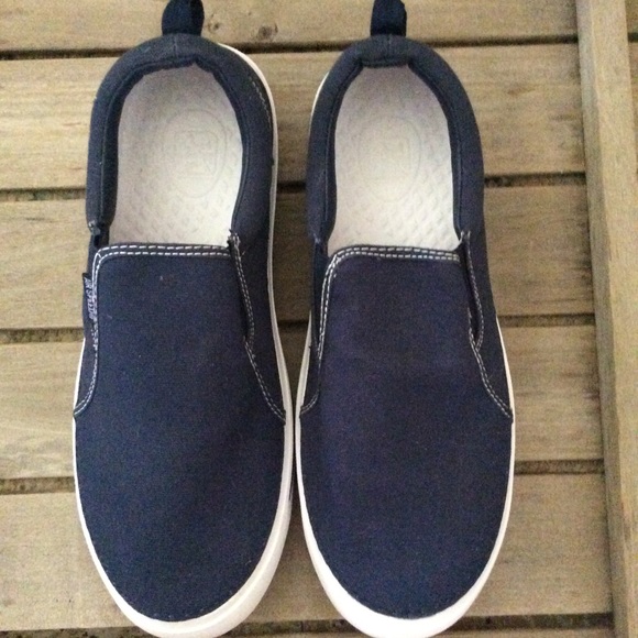 airspeed slip on canvas shoes
